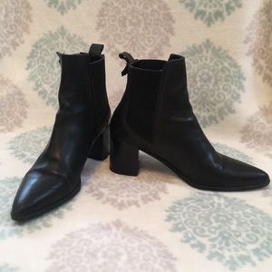 Zara Pointy Chelsea Boots